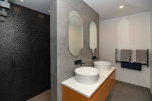 McKenzie Paint Contractors, interior designer houses bathrooms and sinks